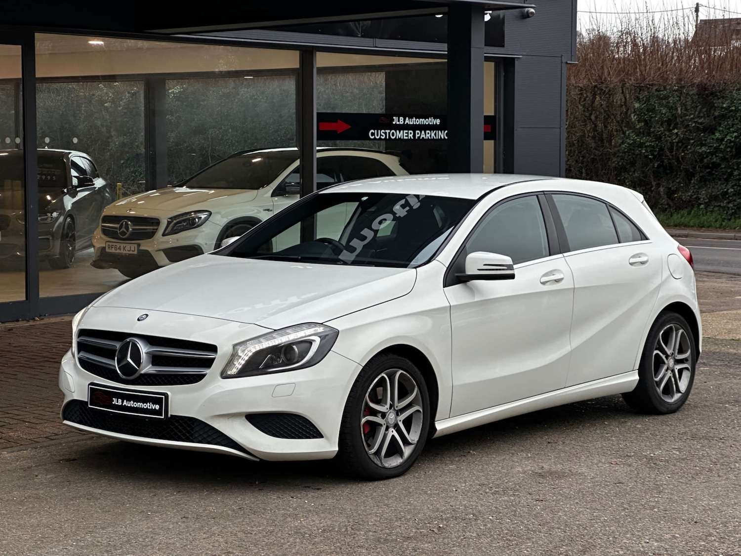 Used Mercedes-Benz A-Class 2013 for sale - 76951446: Photo 3