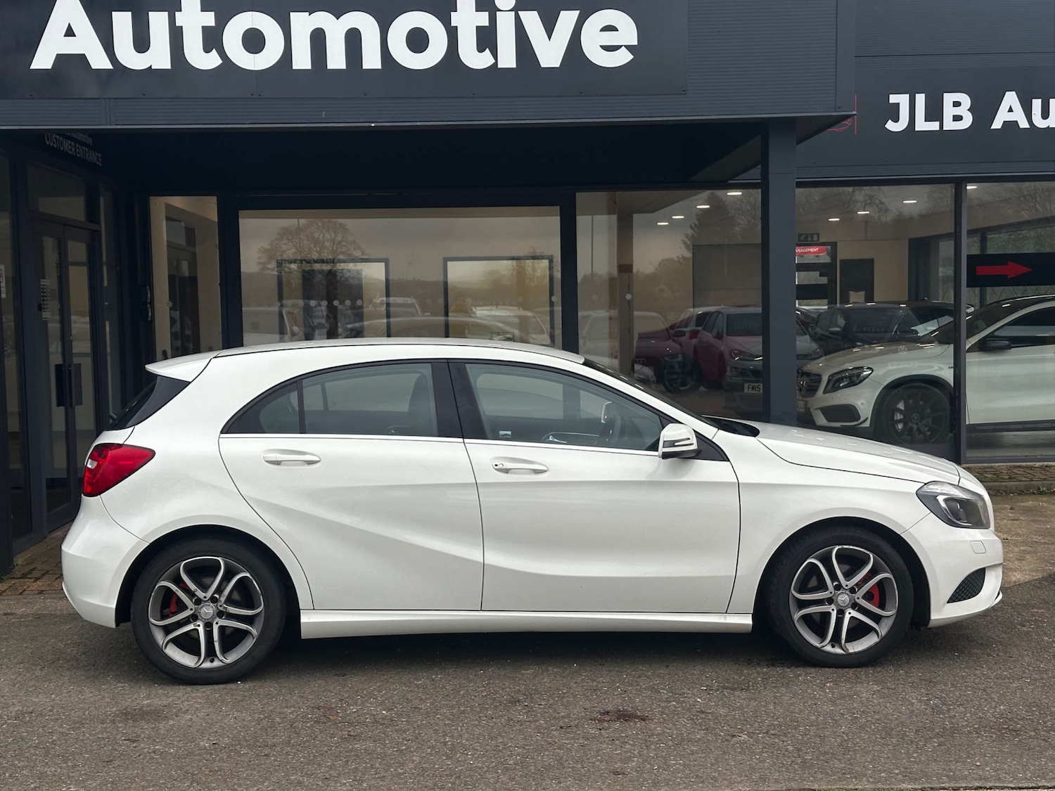 Used Mercedes-Benz A-Class 2013 for sale - 76951446: Photo 5