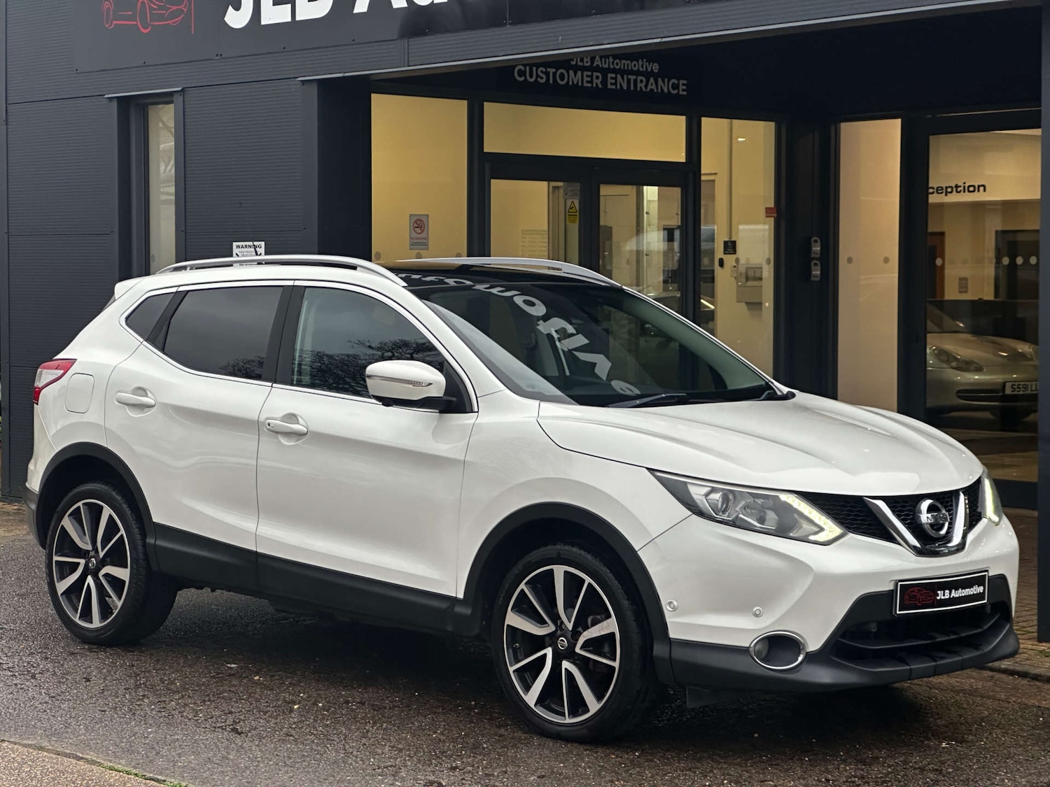 Used Nissan Qashqai 2014 for sale - 77545049: Photo 2