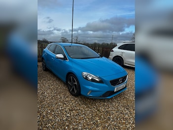 2014 - 1.6 V40 R-Design T2 5dr