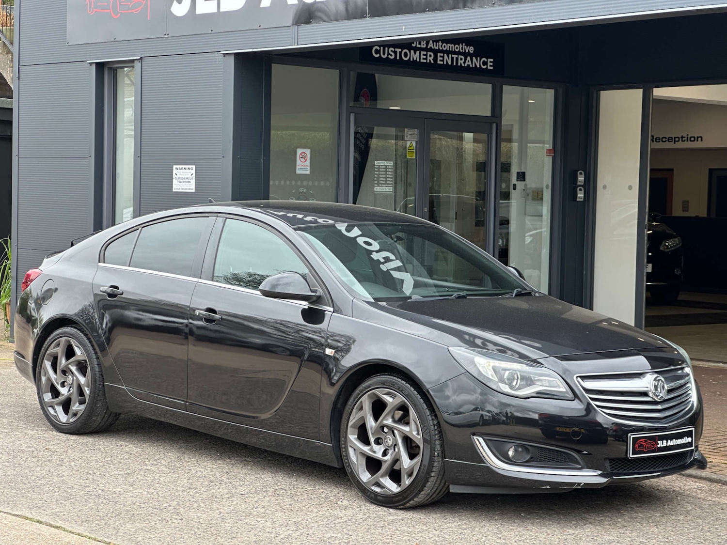 Used Vauxhall Insignia 2014 for sale - 78102144: Photo 2