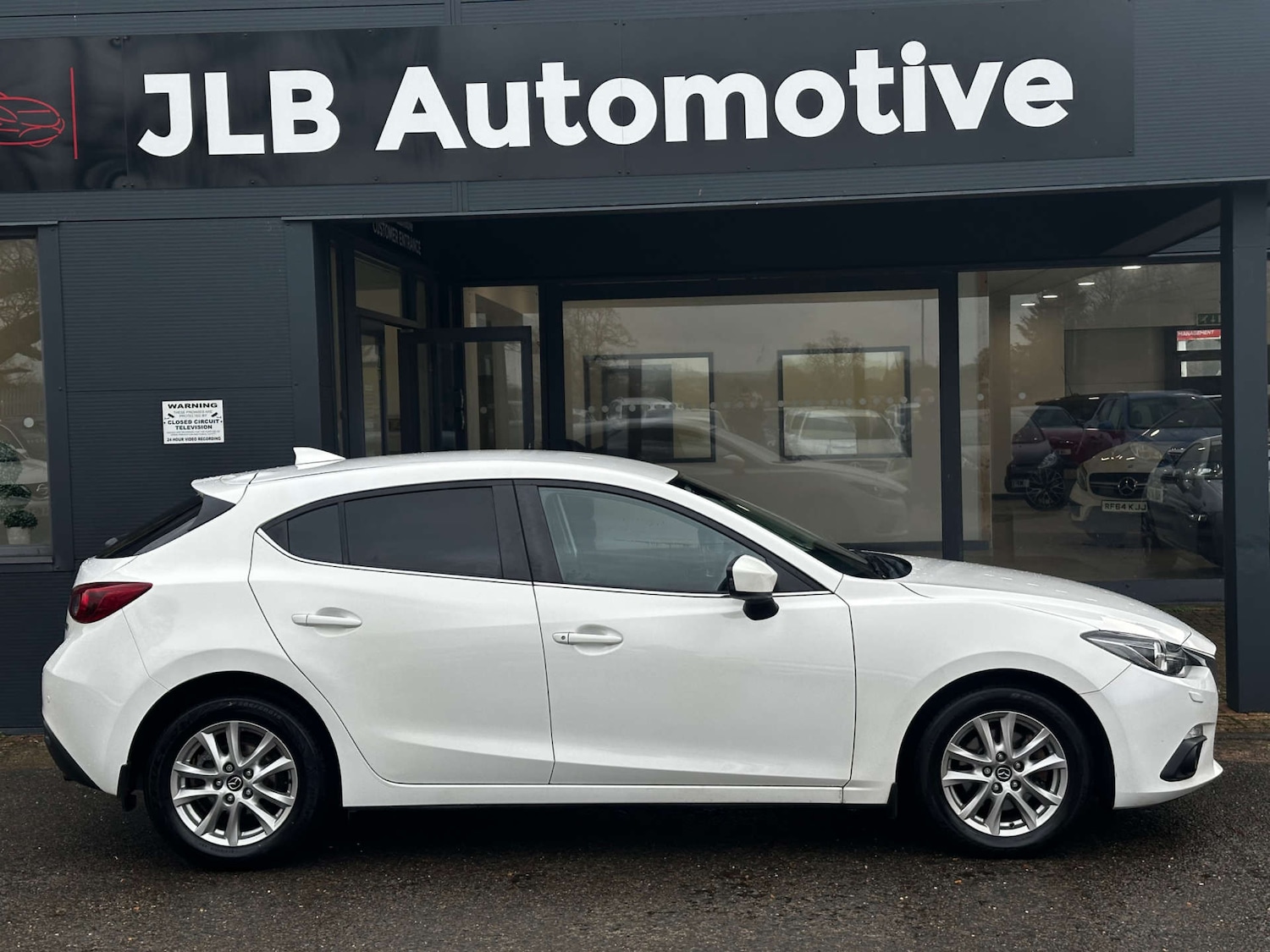 Used Mazda Mazda3 2015 for sale - 77173427: Photo 6