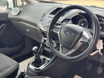 Used Ford Fiesta 2014 for sale - 79571750: Photo