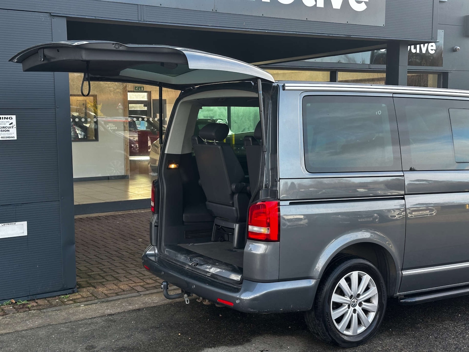 Used Volkswagen Caravelle 2010 for sale - 77160631: Photo 16