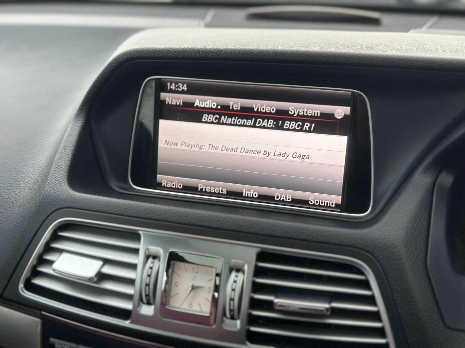 Used Mercedes-Benz E Class 2013 for sale - 76696649: Photo 15