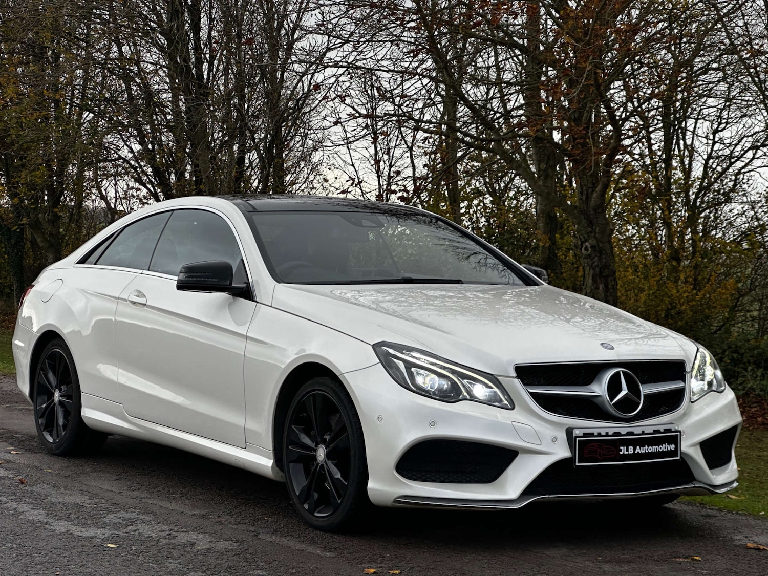 Used Mercedes-Benz E Class 2013 for sale - 76696649: Photo 2