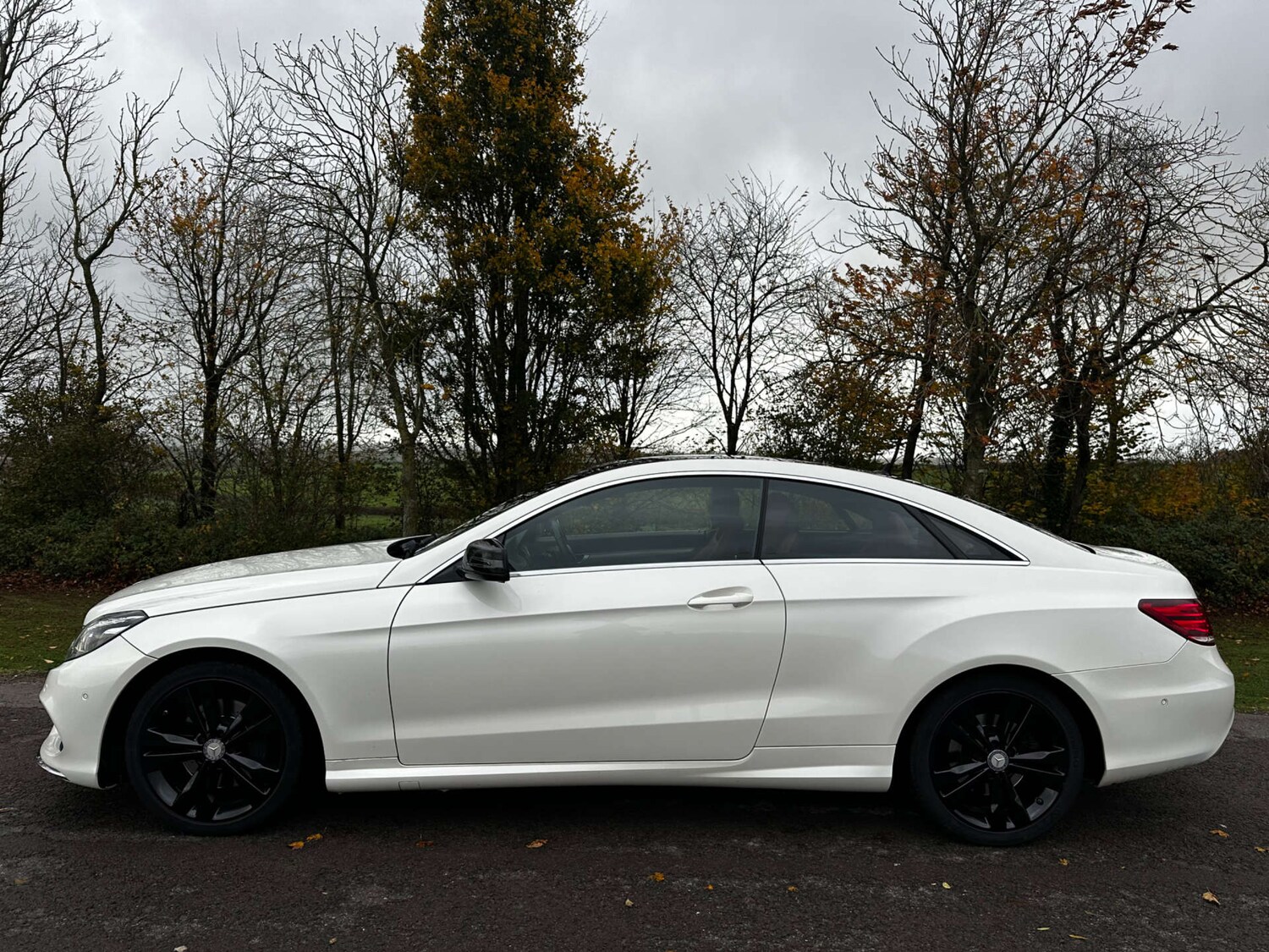 Used Mercedes-Benz E Class 2013 for sale - 76696649: Photo 6
