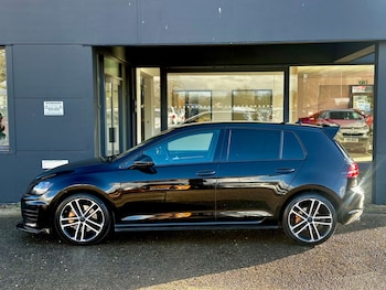 Used Volkswagen Golf 2016 for sale - 76830117: Photo