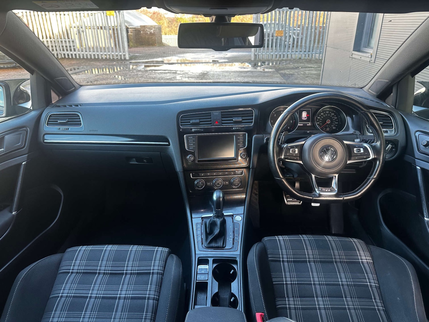 Used Volkswagen Golf 2016 for sale - 76830117: Photo 8