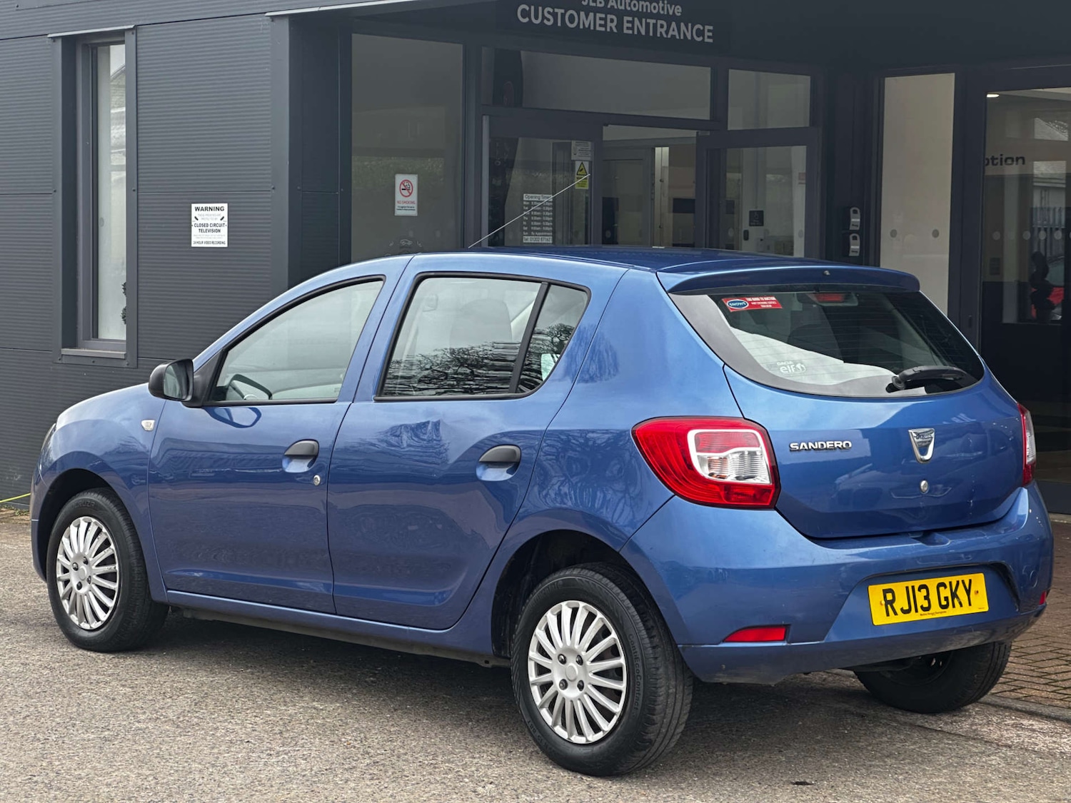 Used Dacia Sandero 2013 for sale - 77903098: Photo 6