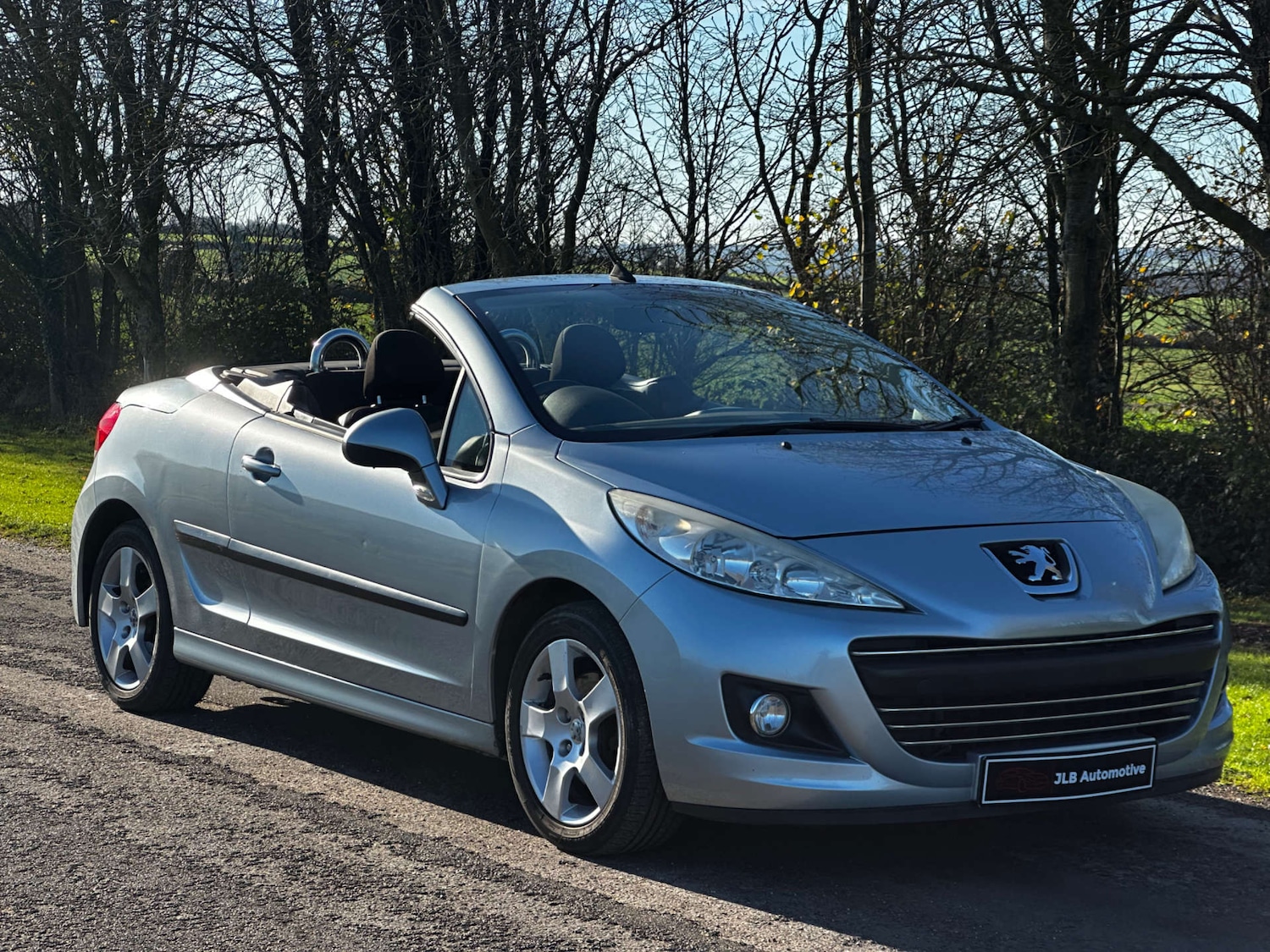 Used Peugeot 207 2011 for sale - 78124720: Photo 2