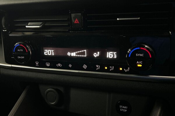 Used Nissan Qashqai 2023 for sale - 75400995: Photo 18