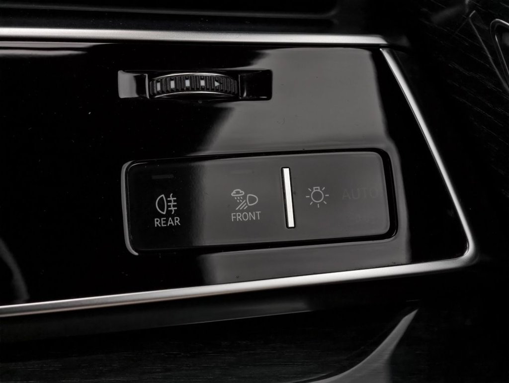 Used Audi Q8 2018 for sale - 76202652: Photo 35