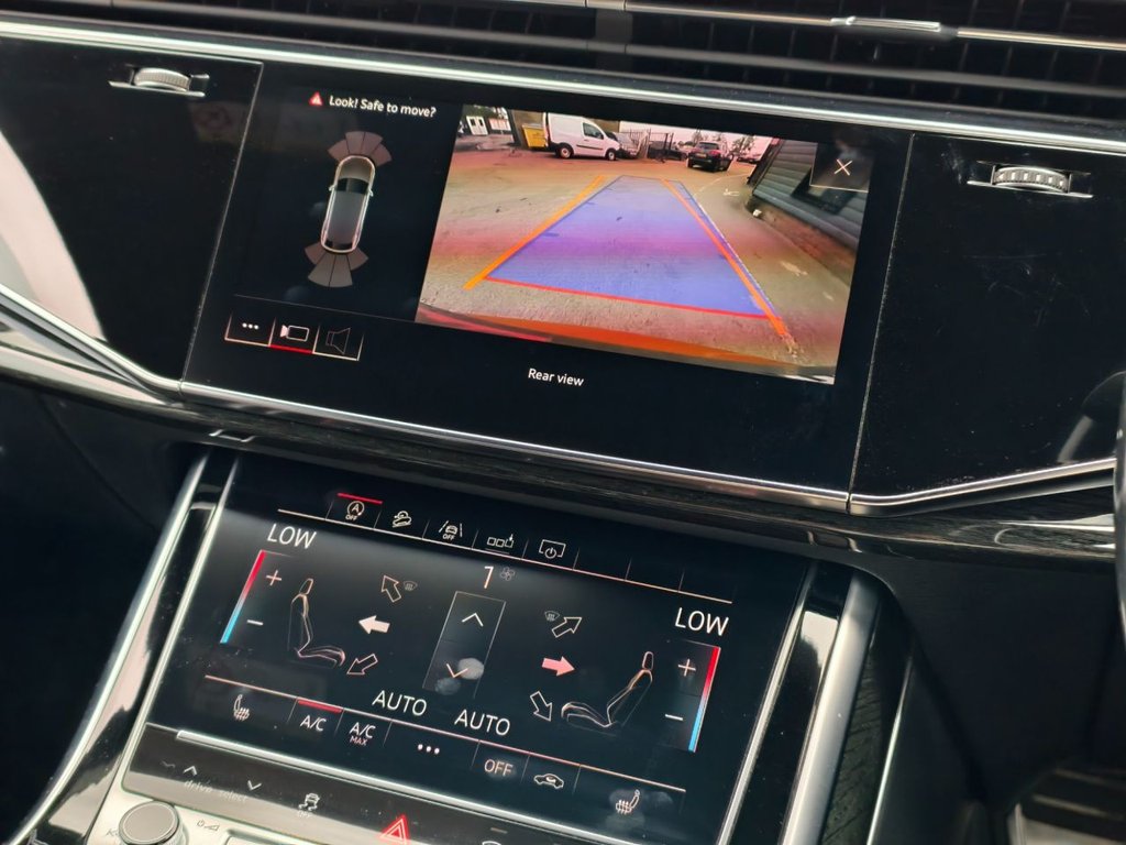 Used Audi Q8 2018 for sale - 76202652: Photo 37