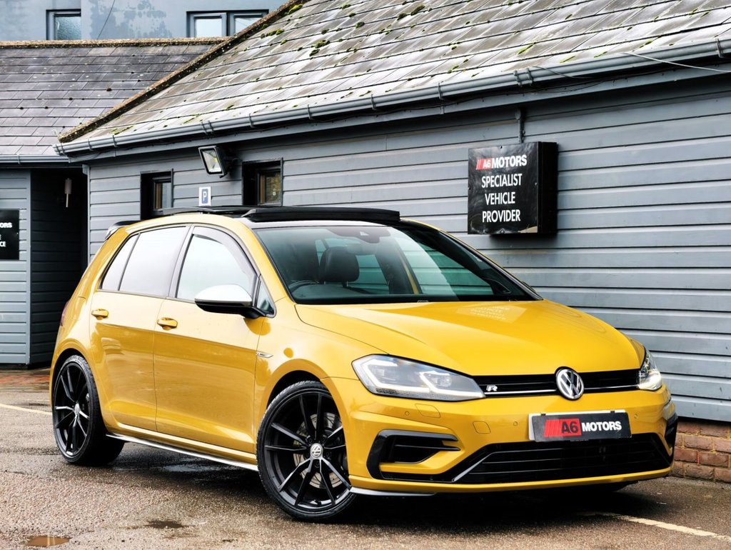 Used Volkswagen Golf 2017 for sale - 76783713: Photo 2