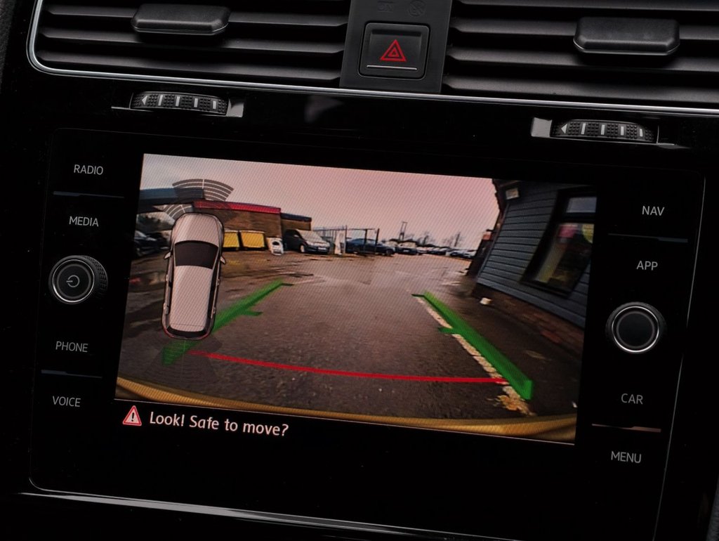 Used Volkswagen Golf 2017 for sale - 76783713: Photo 43