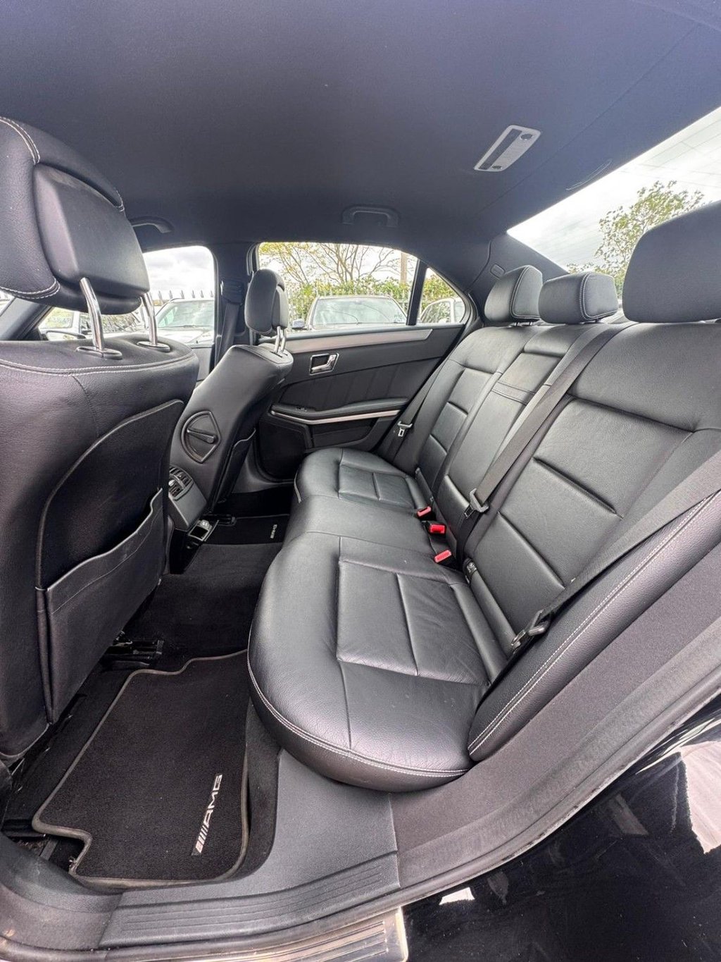 Used Mercedes-Benz E Class 2010 for sale - 76535475: Photo 10