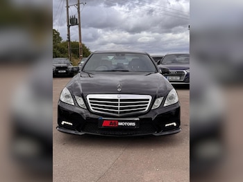 Used Mercedes-Benz E Class 2010 for sale - 76535475: Photo