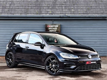 Used Volkswagen Golf 2017 for sale - 76582739: Photo