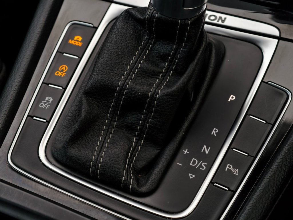 Used Volkswagen Golf 2017 for sale - 76582739: Photo 32