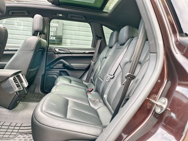 Used Porsche Cayenne 2015 for sale - 76202859: Photo 24