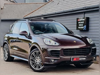 Used Porsche Cayenne 2015 for sale - 76202859: Photo 2