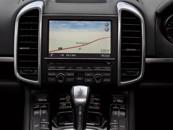 Used Porsche Cayenne 2015 for sale - 76202859: Photo 31