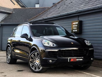Used Porsche Cayenne 2017 for sale - 77072342: Photo