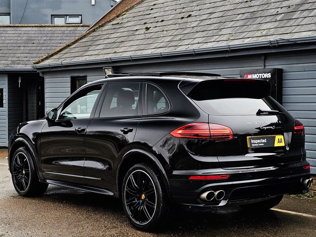 Used Porsche Cayenne 2017 for sale - 76202868: Photo 16