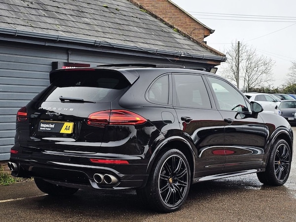 Used Porsche Cayenne 2017 for sale - 76202868: Photo 18
