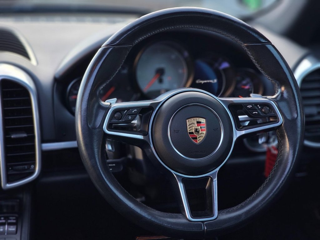 Used Porsche Cayenne 2017 for sale - 76202868: Photo 32