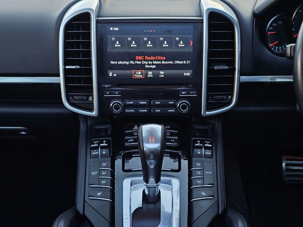 Used Porsche Cayenne 2017 for sale - 76202868: Photo 34