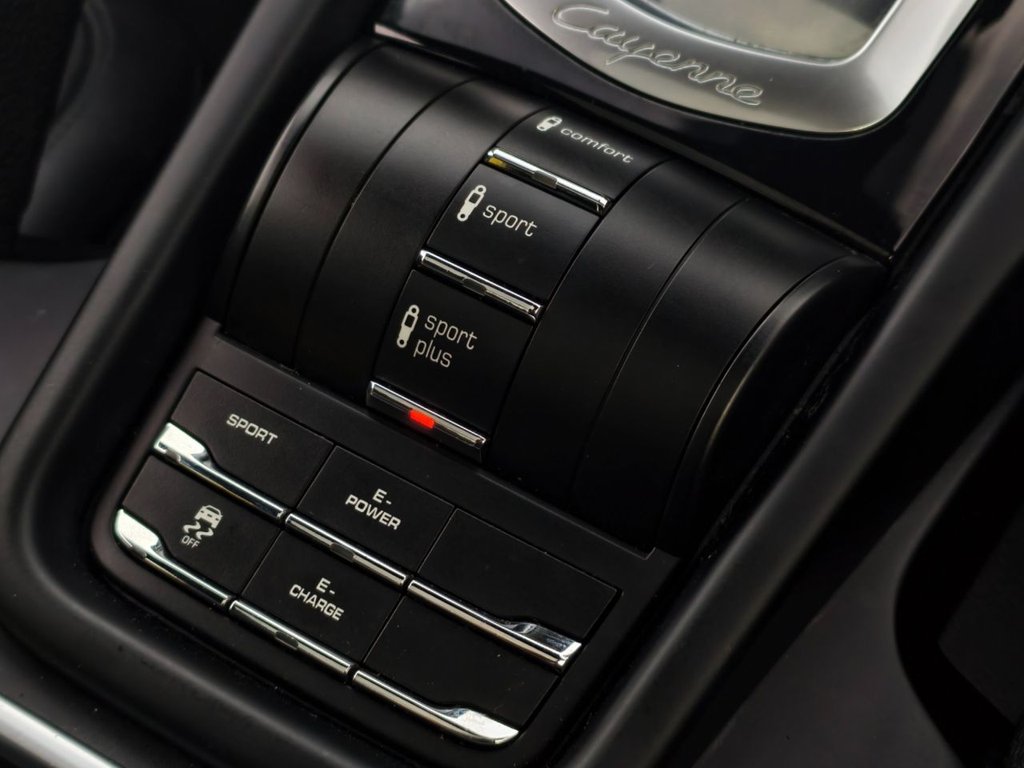 Used Porsche Cayenne 2017 for sale - 77139495: Photo 31