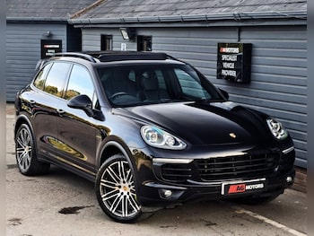 Used Porsche Cayenne 2017 for sale - 77139495: Photo