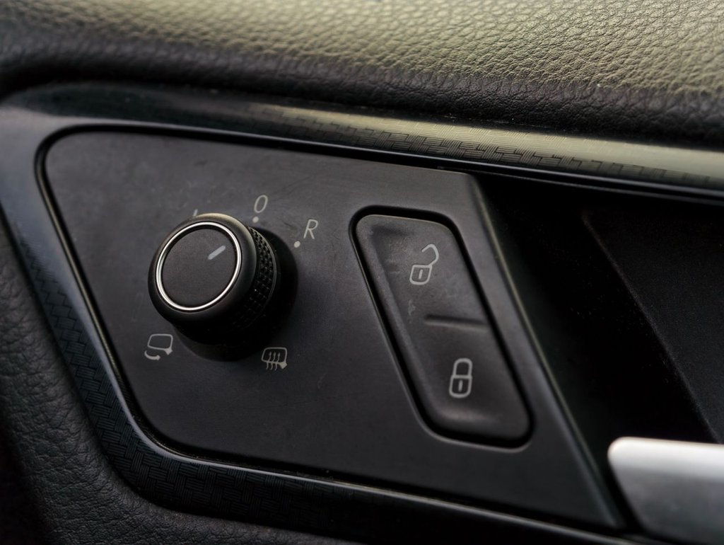 Used Volkswagen Golf 2016 for sale - 76582700: Photo 25