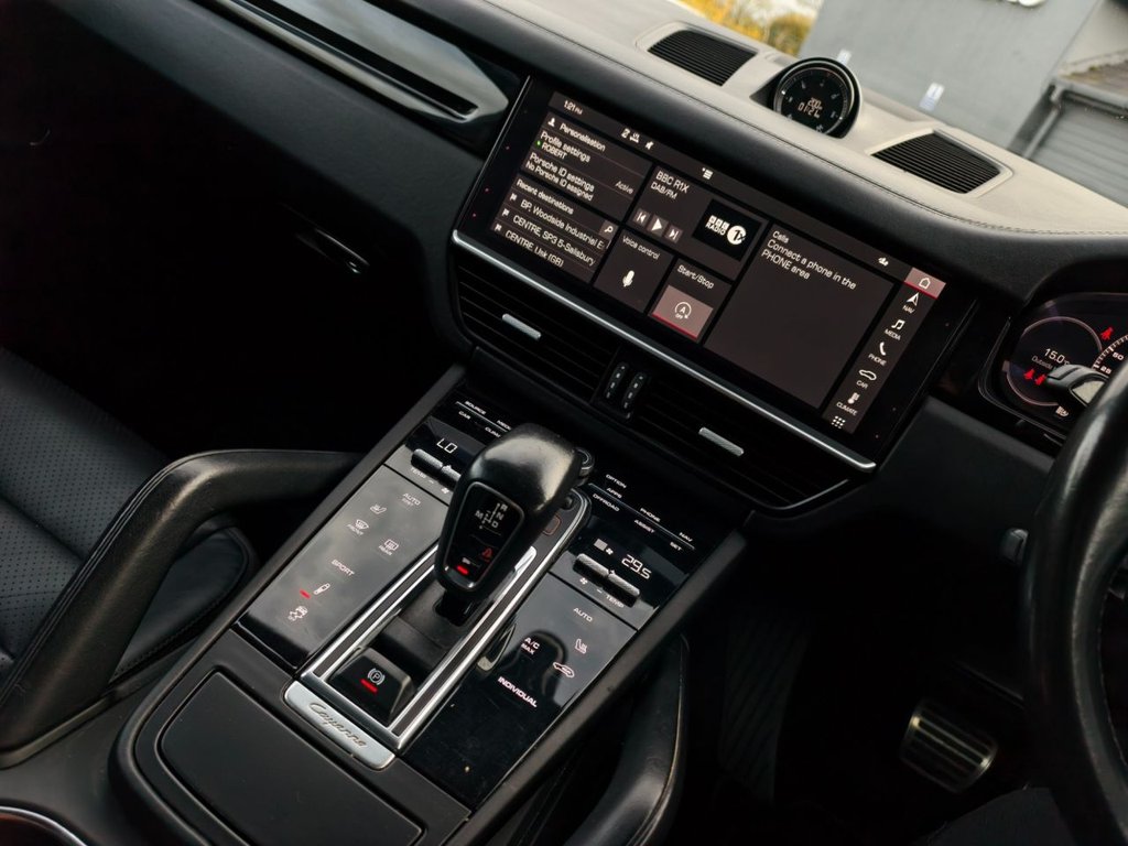 Used Porsche Cayenne 2021 for sale - 76470401: Photo 34