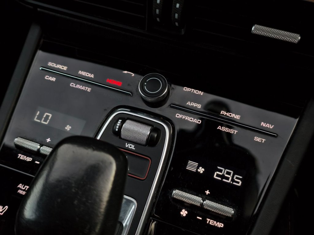 Used Porsche Cayenne 2021 for sale - 76470401: Photo 37