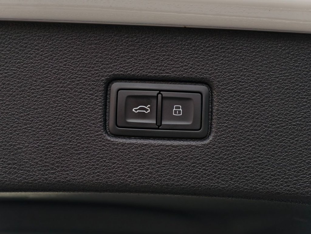 Used Audi Q7 2018 for sale - 77060614: Photo 28