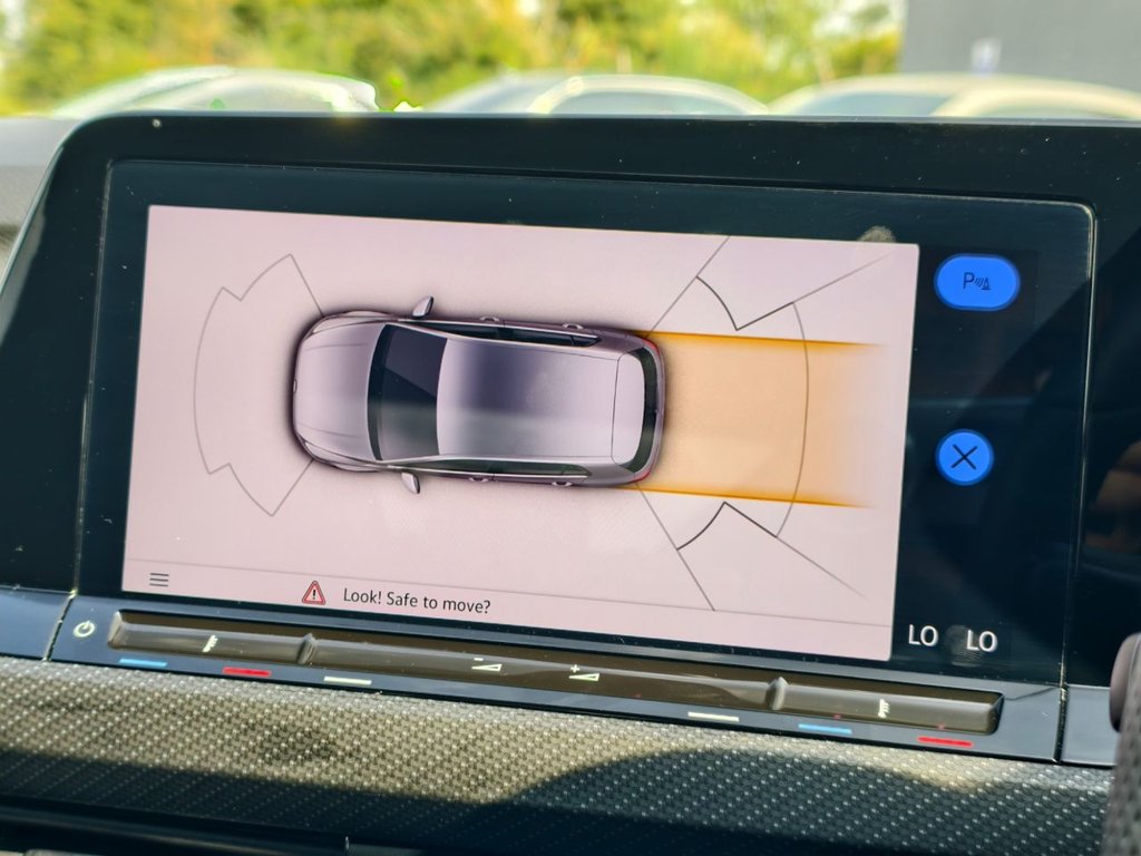 Used Volkswagen Golf 2022 for sale - 76202618: Photo 31