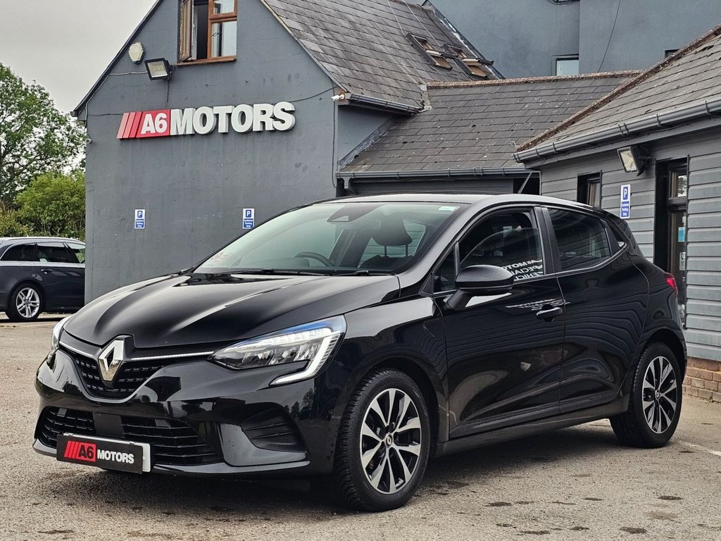 Used Renault Clio 2021 for sale - 76202635: Photo 10