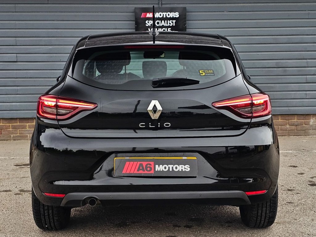 Used Renault Clio 2021 for sale - 76202635: Photo 13