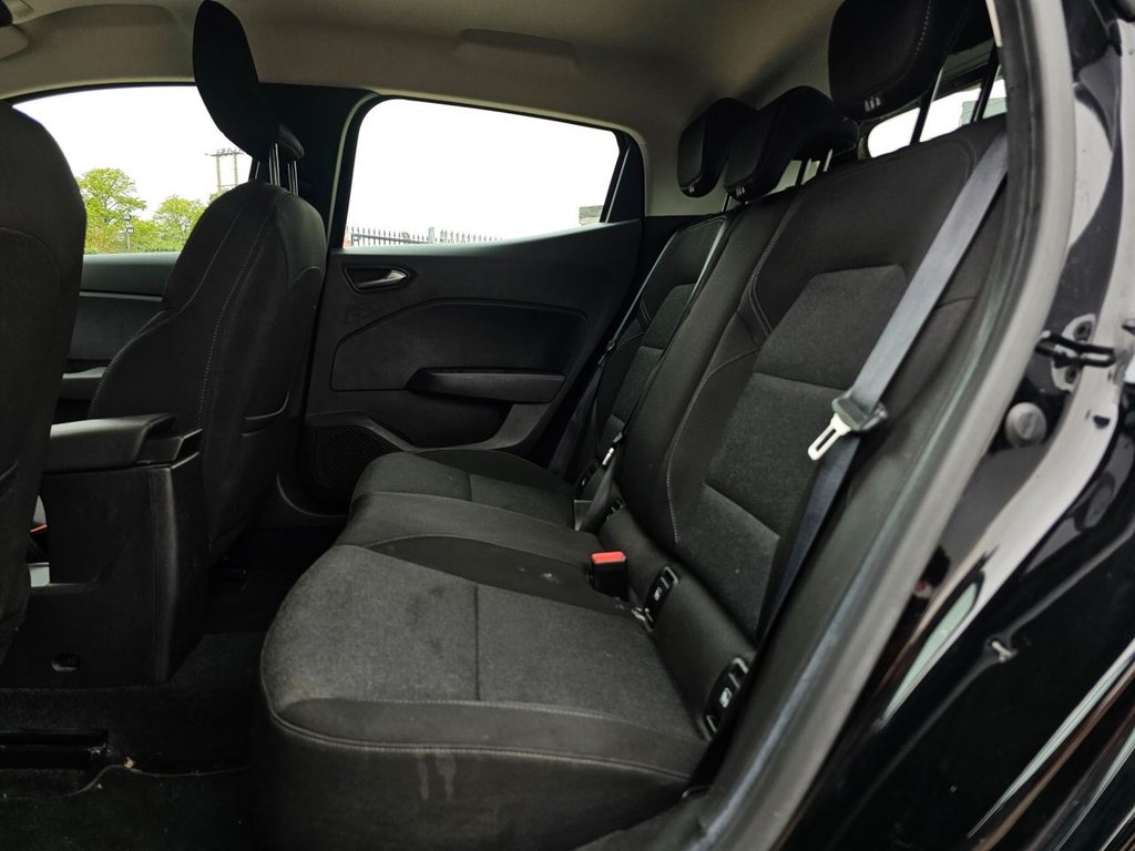 Used Renault Clio 2021 for sale - 76202635: Photo 17