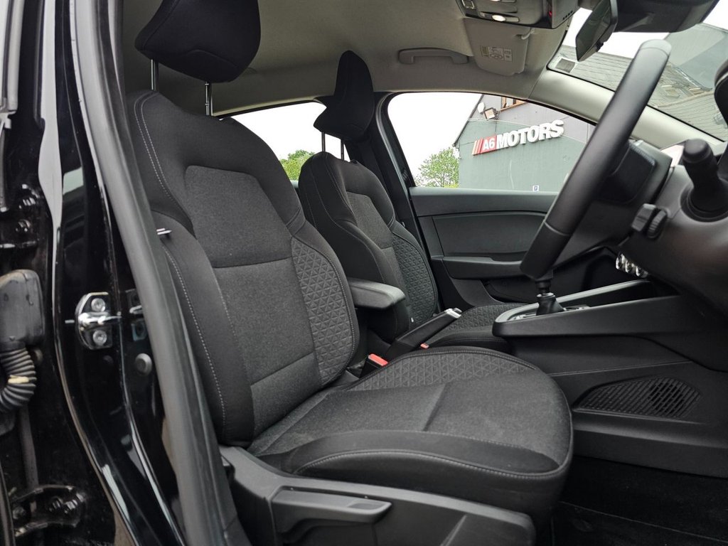 Used Renault Clio 2021 for sale - 76202635: Photo 18