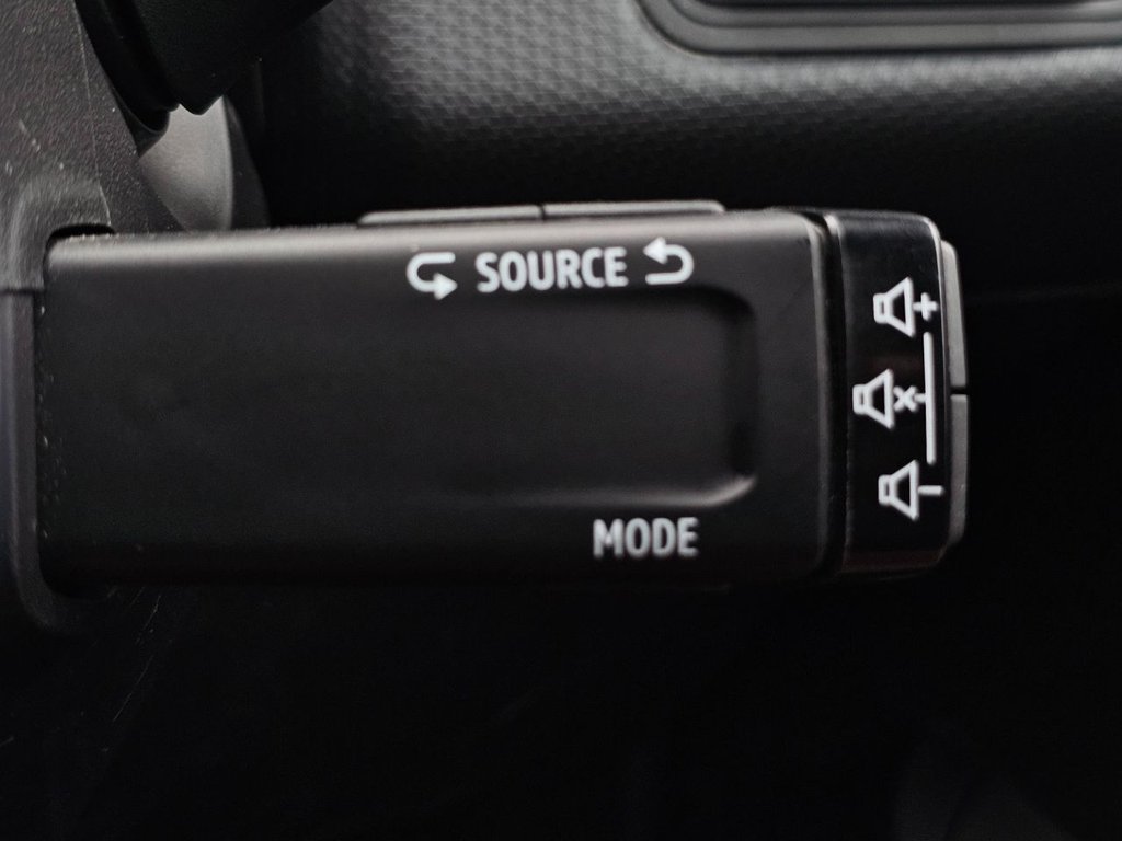 Used Renault Clio 2021 for sale - 76202635: Photo 24