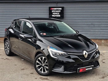 Used Renault Clio 2021 for sale - 76202635: Photo
