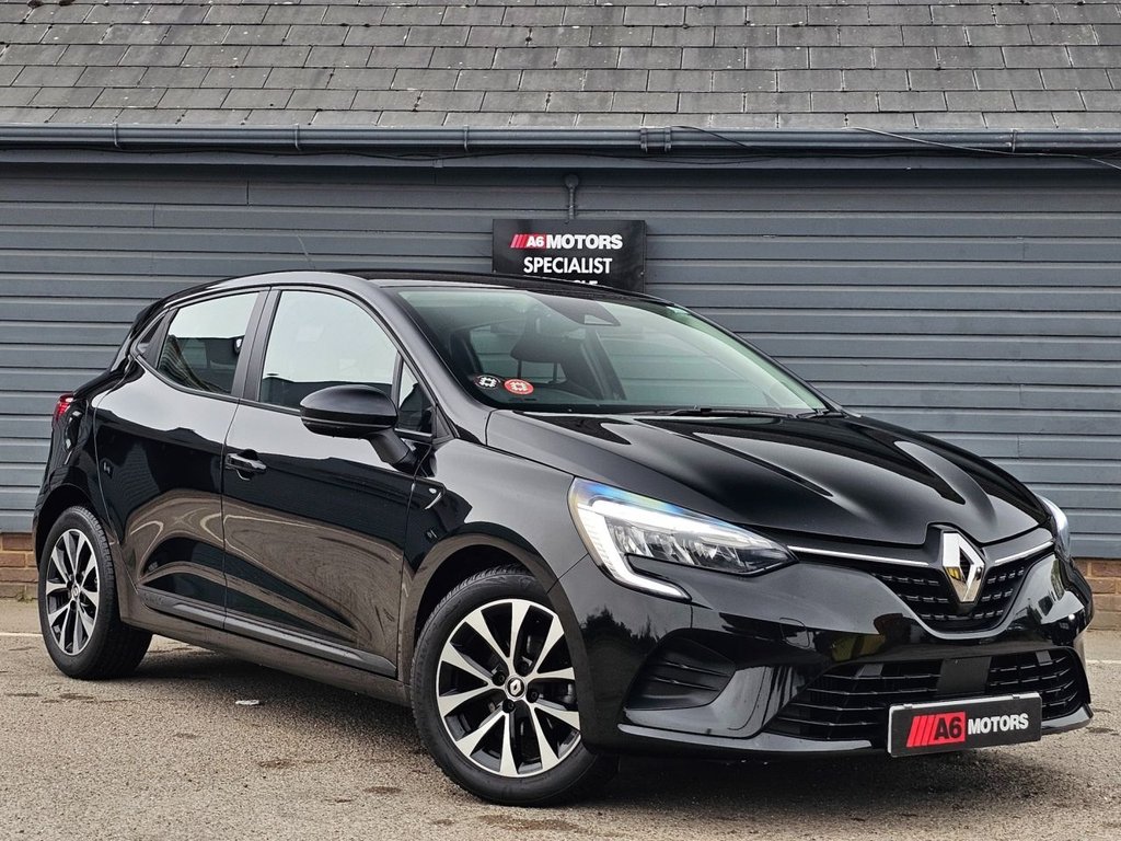 Used Renault Clio 2021 for sale - 76202635: Photo 4