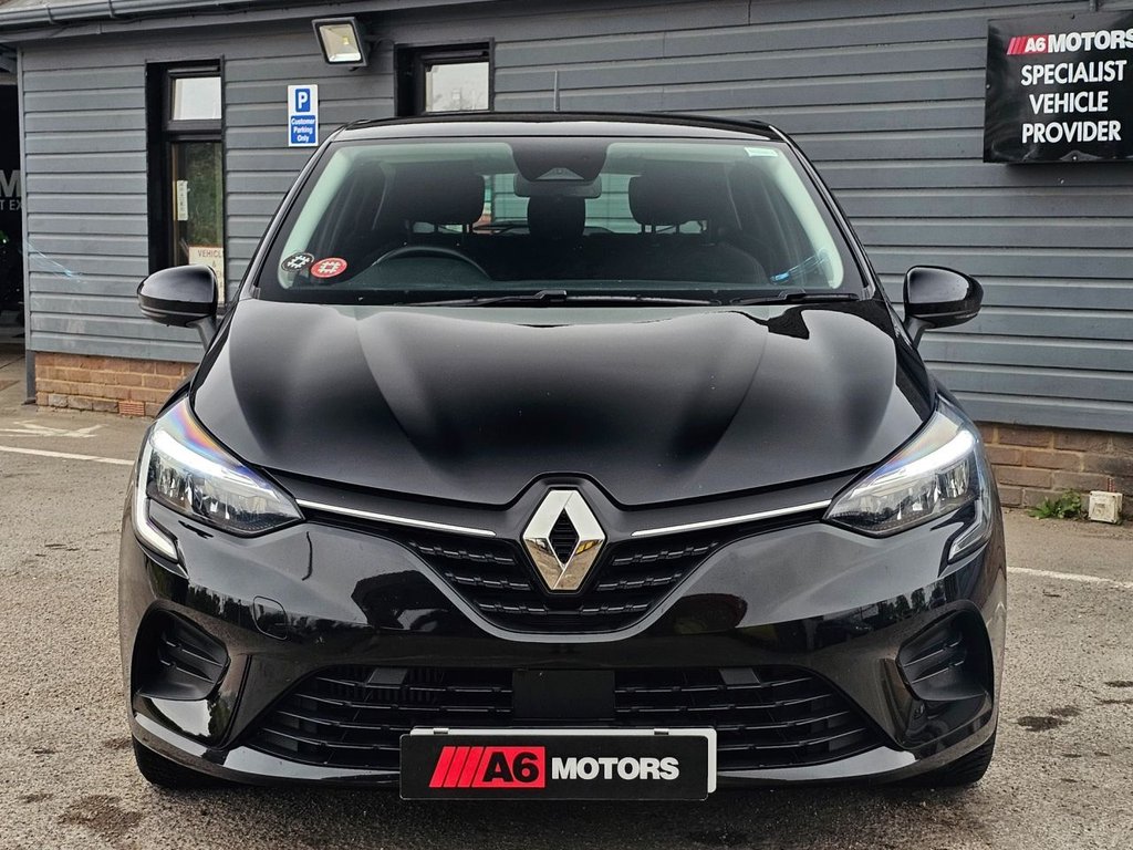 Used Renault Clio 2021 for sale - 76202635: Photo 8