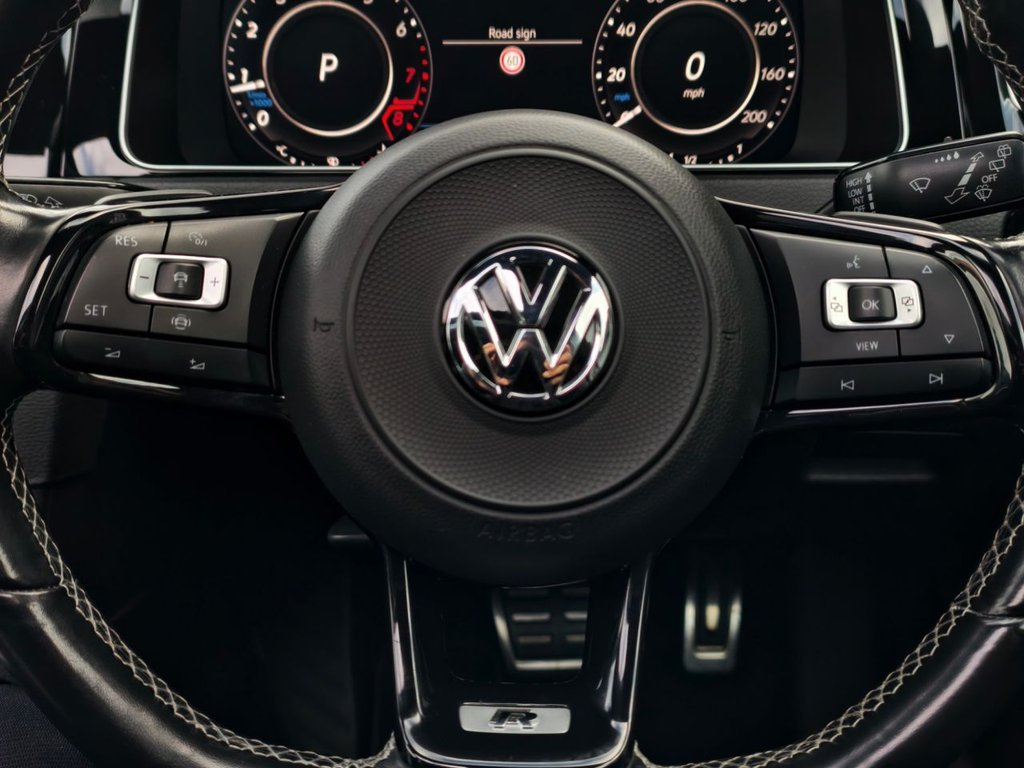 Used Volkswagen Golf 2019 for sale - 76632549: Photo 26