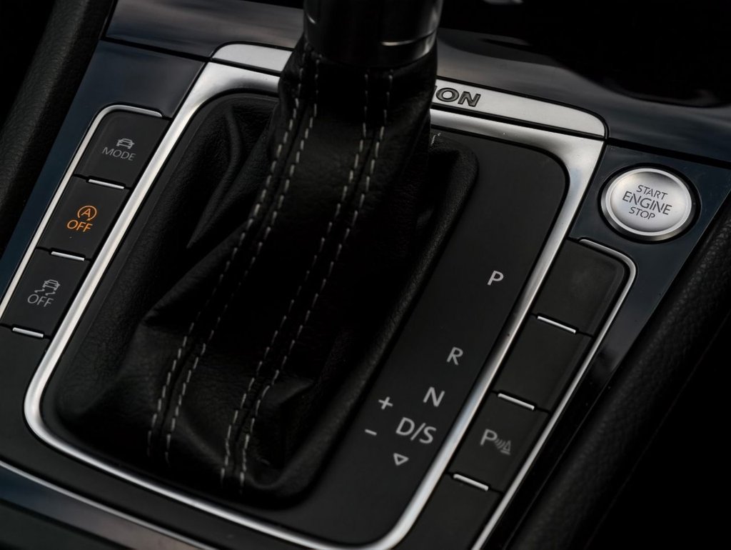 Used Volkswagen Golf 2019 for sale - 76632549: Photo 31