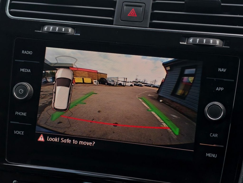 Used Volkswagen Golf 2019 for sale - 76632549: Photo 35